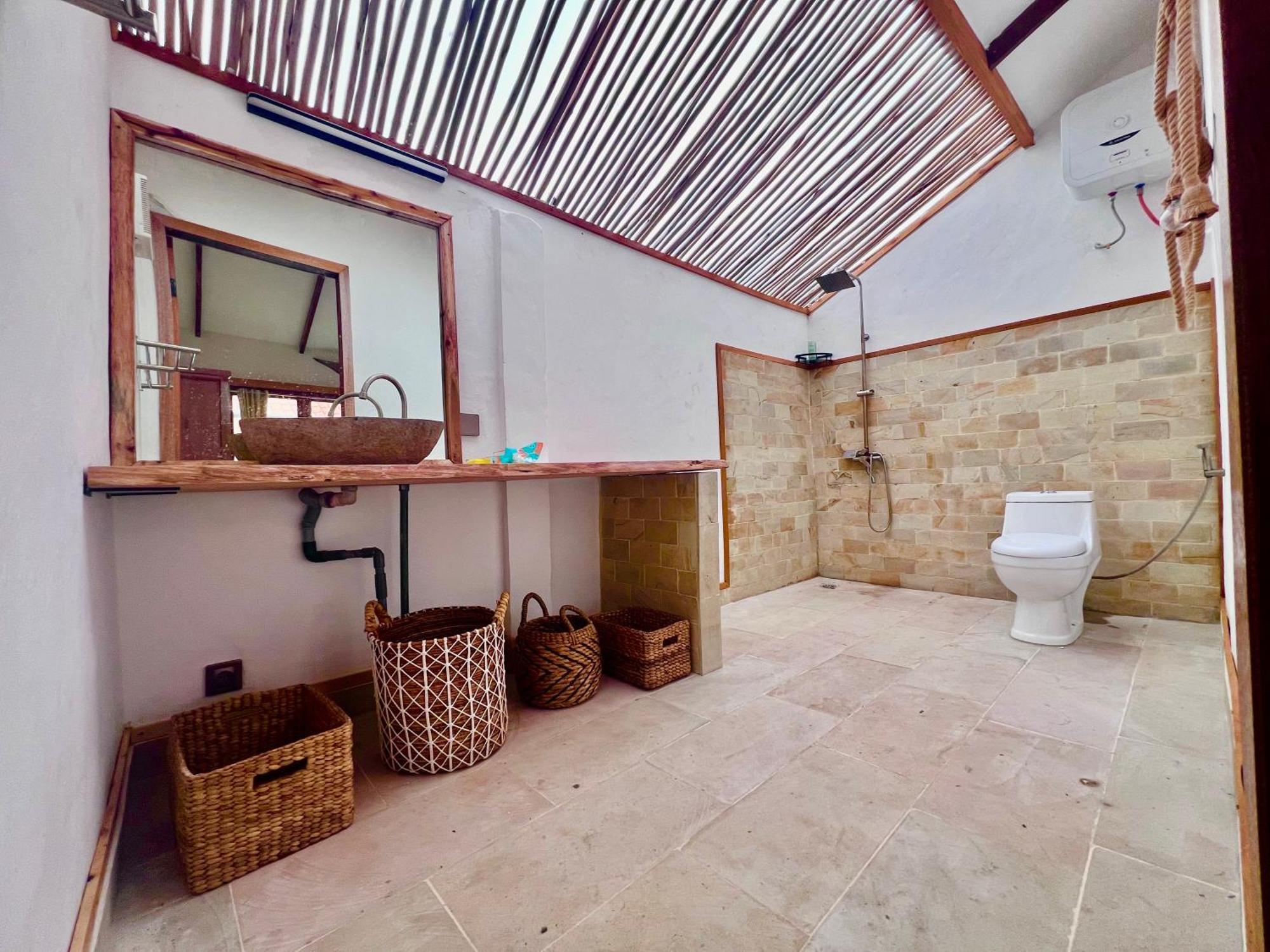 Lances Right Surfhouse Hotel Katiet Ngoại thất bức ảnh