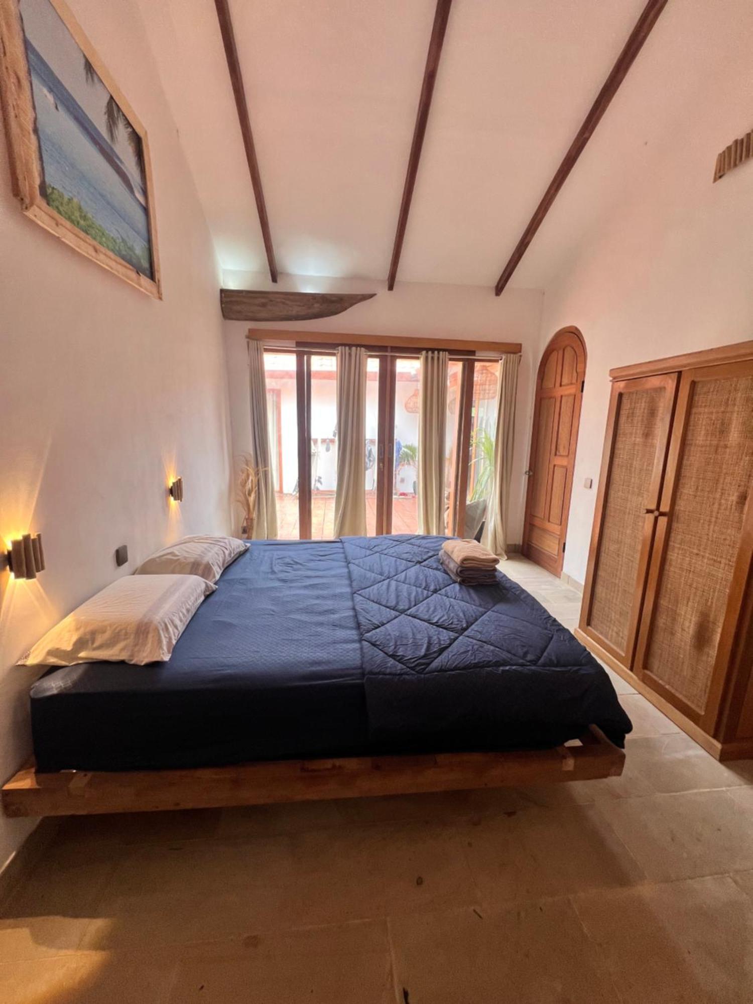 Lances Right Surfhouse Hotel Katiet Ngoại thất bức ảnh