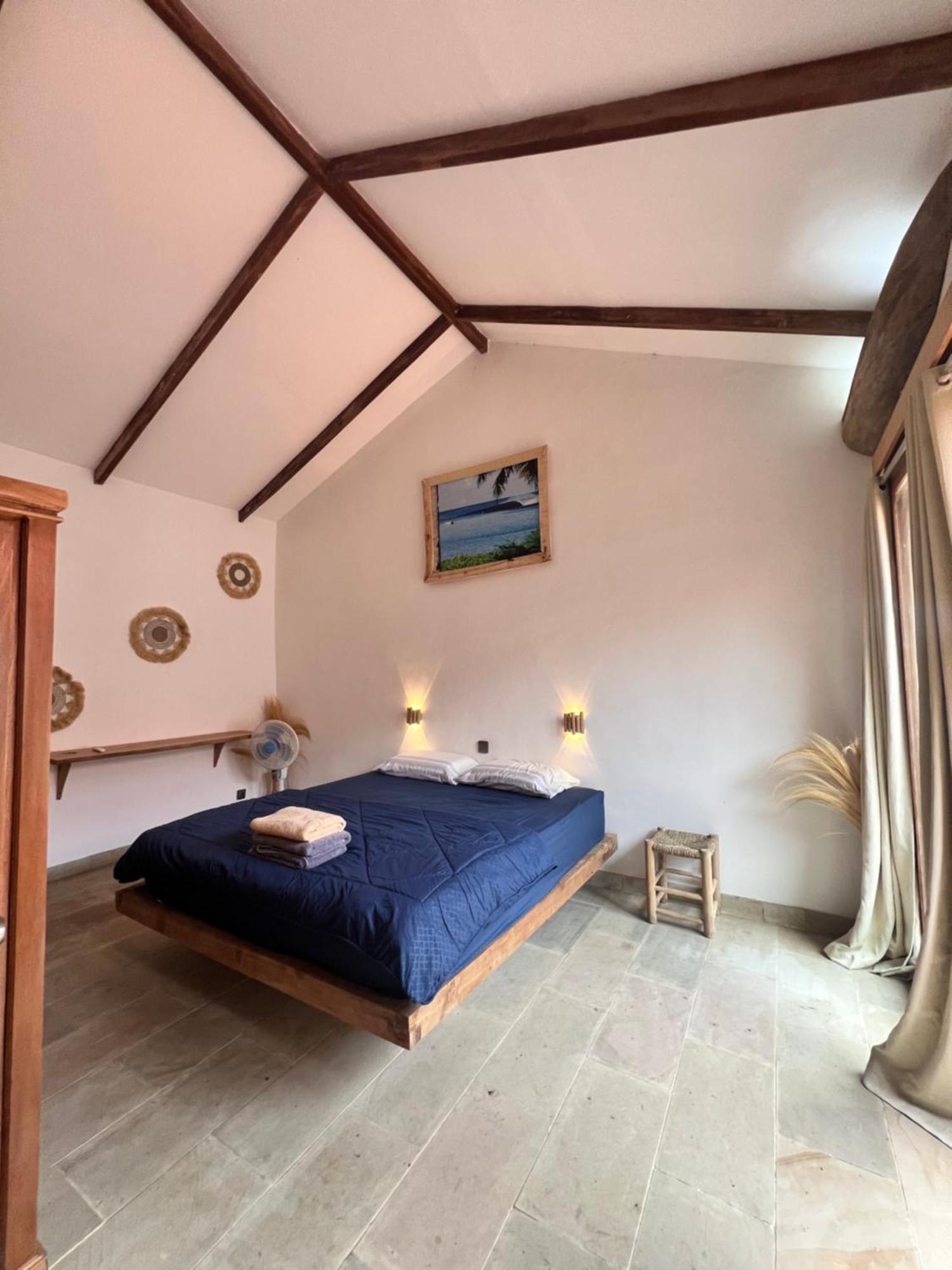 Lances Right Surfhouse Hotel Katiet Ngoại thất bức ảnh